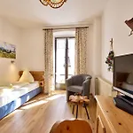 Drei Mohren Szálloda 3*